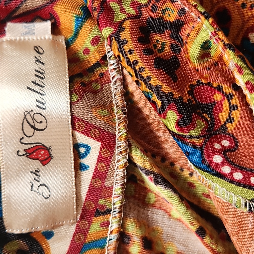 5th Culture One-Shoulder Paisley Shirt in Cream and Brown - Picture 2 of 4
